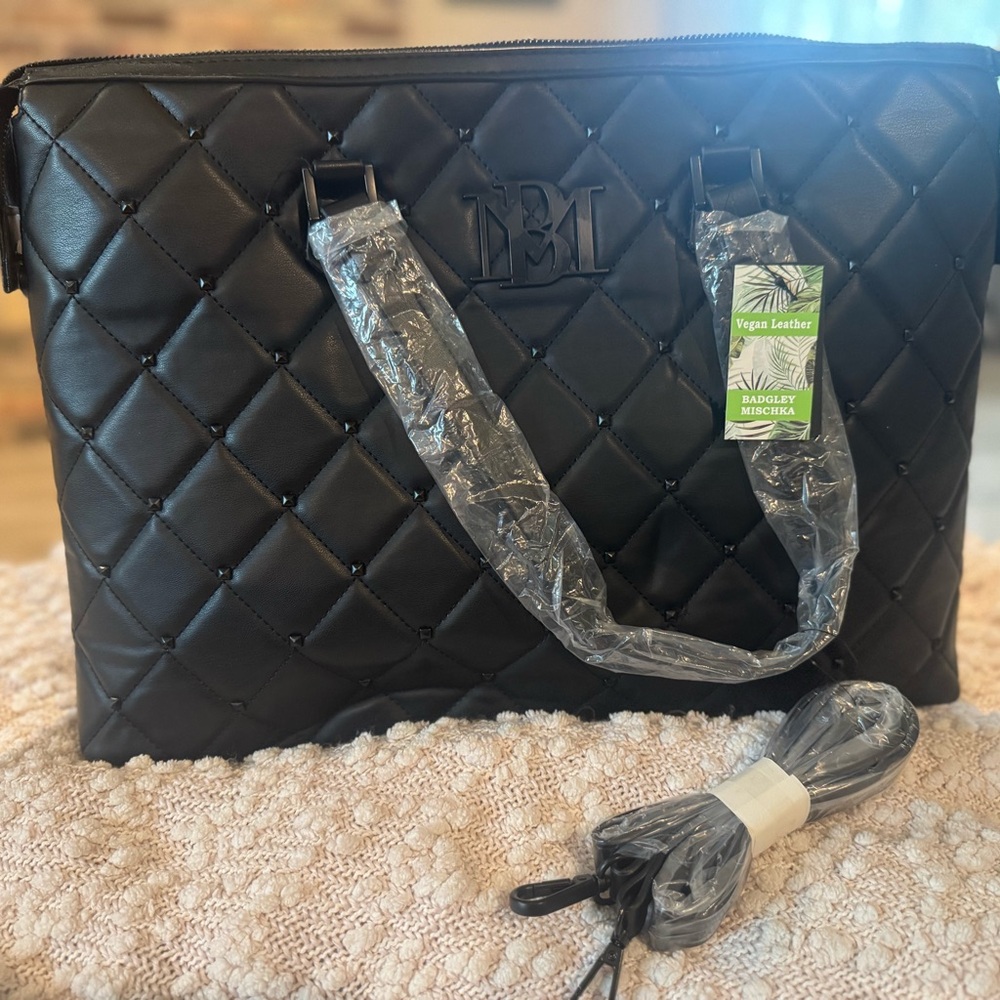 Badgley Mischka Black Quilted Laptop Bag